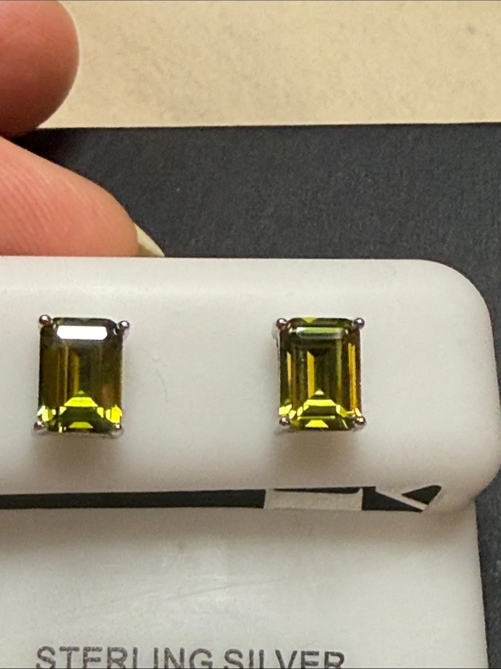 925 Sterling Silver Peridot-Green Emerald Cut Stud Earrings NEW